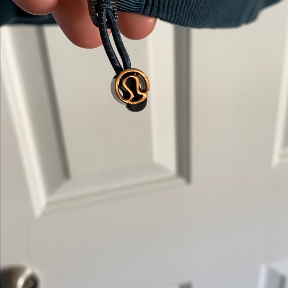 Light Lululemon Jacket - Picture 5 of 5